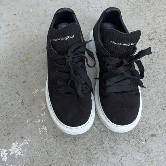 Alexander McQueen Shoes - Alexander McQueen net top oversized sneakers